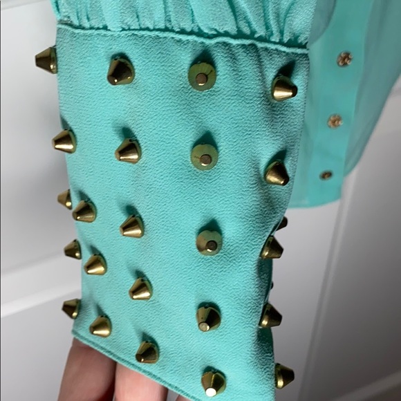 NEW WITH TAGS- Buckle Double Zero blouse - Picture 3 of 3